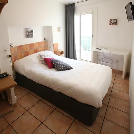 Laurence Hotel 2*