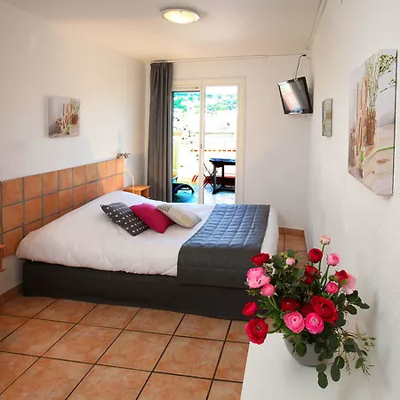 Laurence Hotel 2*